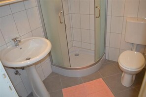Bathroom - Apartment Galeb, in Artatore, ideal for 2 to 3 people. (Mali Losinj)