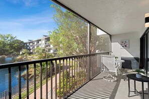 Property grounds - H-248 - Corner Unit With Lake and Fountain Views! (Naples)