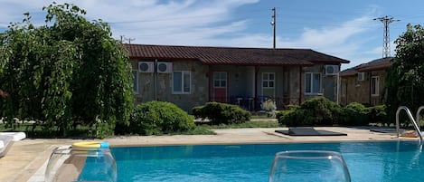 Seasonal outdoor pool