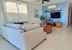 Living area - Beautiful 3-Bedroom Ocean View Home with Private Pool – 5 Min from Bucerías (Cruz de Huanacaxtle)