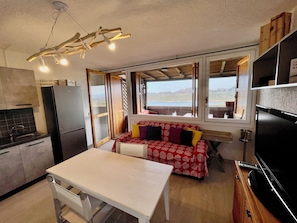 Apartment | In-room dining