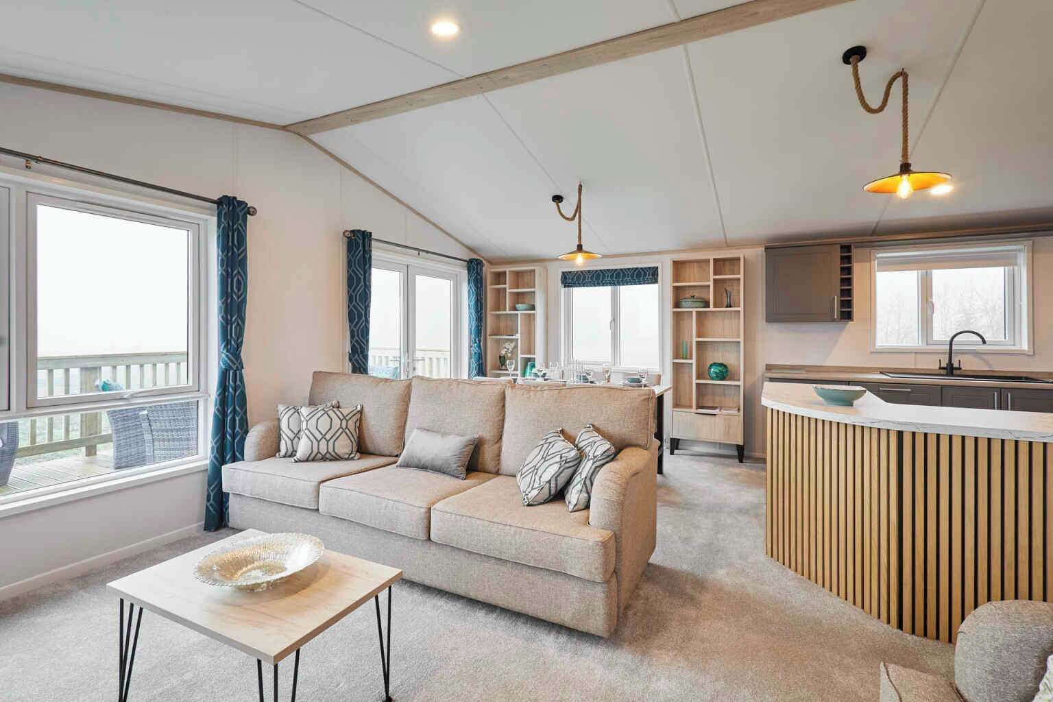 تلفزيون، مدفأة، مكتب