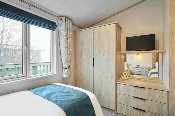2 Schlafzimmer, Schreibtisch, Bügeleisen/Bügelbrett, WLAN