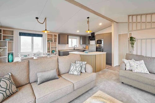 Host & Stay | Linden Lodge, Ashdown Retreat