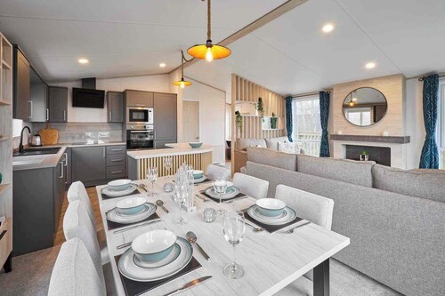 Host & Stay | Linden Lodge, Ashdown Retreat