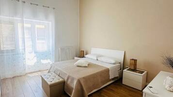 1 camera, Wi-Fi, lenzuola