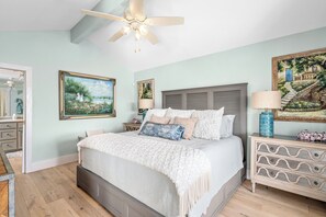 5 dormitorios, tabla de planchar con plancha, cuna de viaje