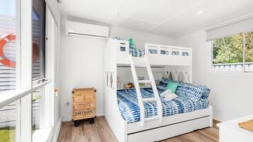4 bedrooms, iron/ironing board, travel cot, free WiFi