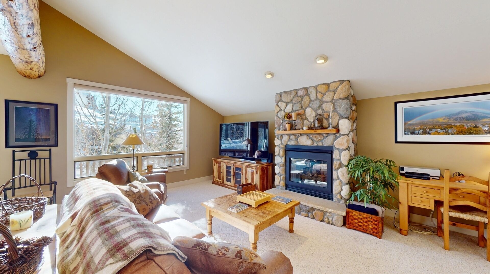 TV connectée, cheminée