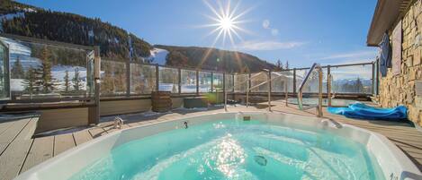 室外 SPA 浴池