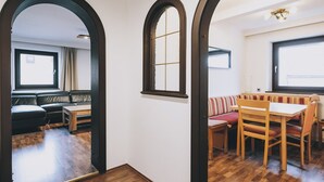 Leilighet – comfort, balkong, fjellutsikt