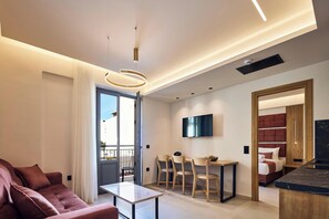 Apartemen Superior | Area keluarga | Smart TV 42-inci dengan saluran TV satelit