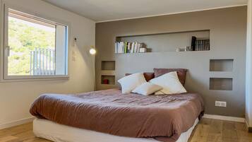 2 Schlafzimmer, Bügeleisen/Bügelbrett, kostenloses WLAN