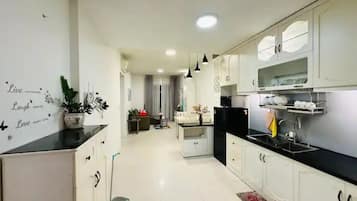 Refrigerador, placa de cocina