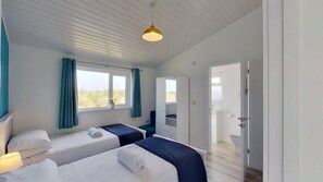 2 bedrooms, iron/ironing board, internet, bed sheets