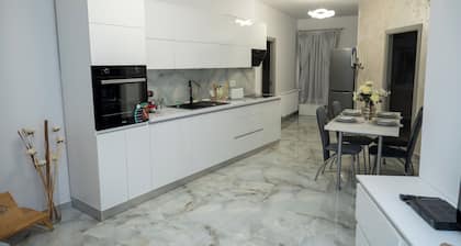 Charming 3-bedroom apartment with WiFi, AC in lovely Lugoj