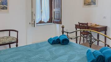 2 chambres, fer et planche Ă repasser, Wi-Fi, draps fournis