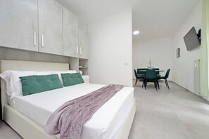 Apartment | 1 bedroom, down comforters, iron/ironing board, free WiFi - YCH Bagnera Suites  (Rome)