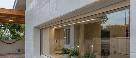 تفاصيل الفندق من الخارج