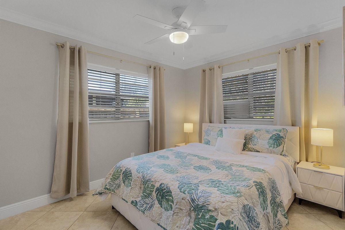 Photo 22 of 5 BDRM/3 Bath/Naples Luxury/Htd Pool/Nr Beach/Pets