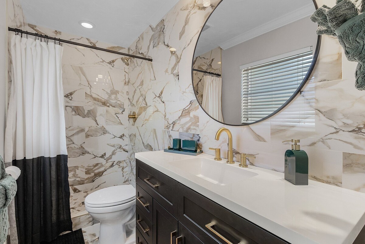 Photo 19 of 5 BDRM/3 Bath/Naples Luxury/Htd Pool/Nr Beach/Pets