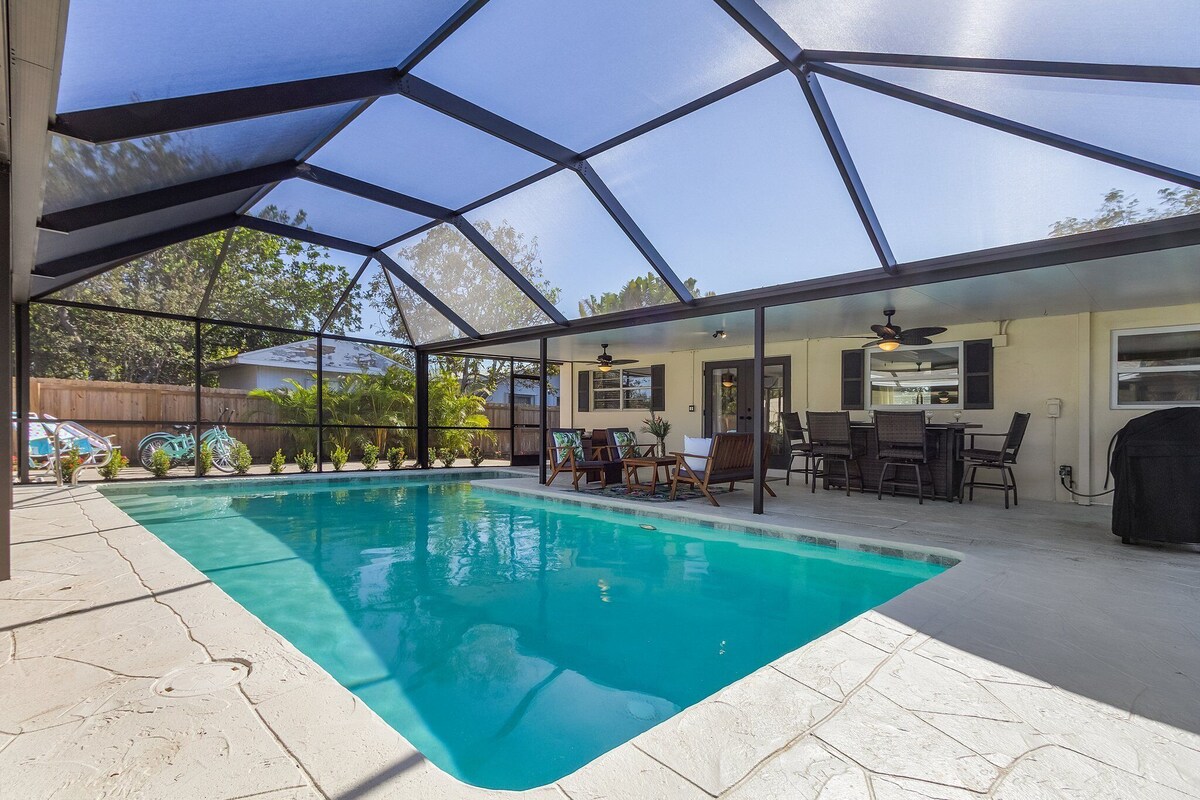 Photo 35 of 5 BDRM/3 Bath/Naples Luxury/Htd Pool/Nr Beach/Pets