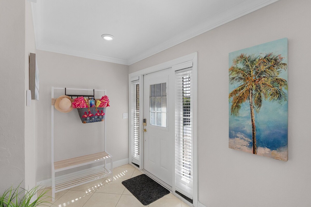 Photo 8 of 5 BDRM/3 Bath/Naples Luxury/Htd Pool/Nr Beach/Pets