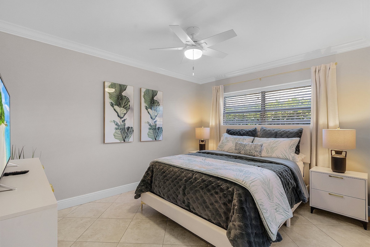 Photo 20 of 5 BDRM/3 Bath/Naples Luxury/Htd Pool/Nr Beach/Pets