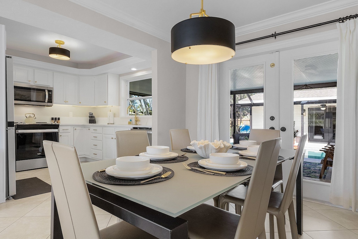 Photo 15 of 5 BDRM/3 Bath/Naples Luxury/Htd Pool/Nr Beach/Pets