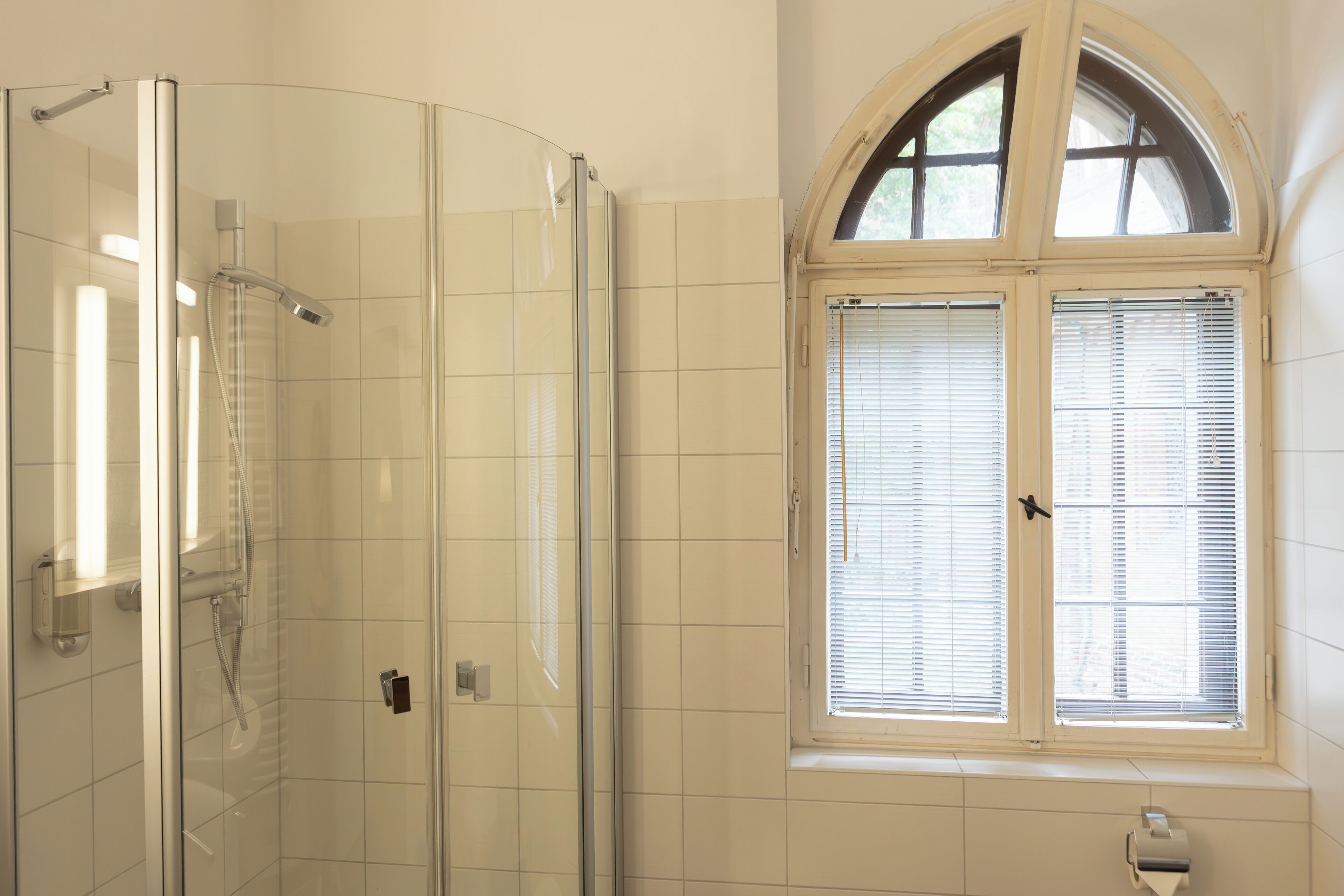 Standard Double Room, Park View | Bathroom | Hair dryer, towels, soap, shampoo