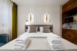 1 bedroom, desk, Internet, bed sheets - GuestReady – Refined stay in vibrant Fitzrovia (London)