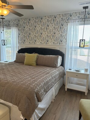 3 bedrooms, iron/ironing board, WiFi, bed sheets