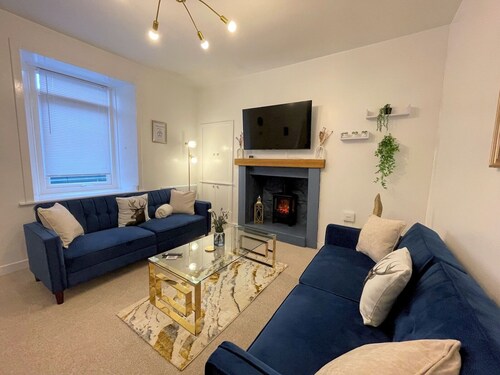 Beautifully Presented, Cosy Town Centre Cottage - Pass the Keys