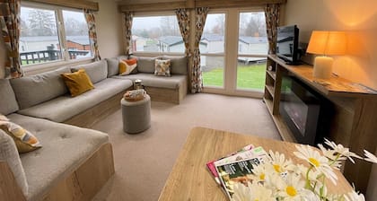 Pass the Keys | Cosy 3BR Getaway in Beautiful Country Park