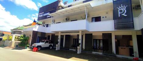 Bagian depan properti