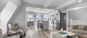 Waterfront Loft 2 Bedroom Posh Condo Downtown