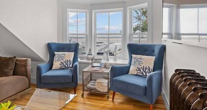 Waterfront Loft KING Penthouse Downtown Ch'town