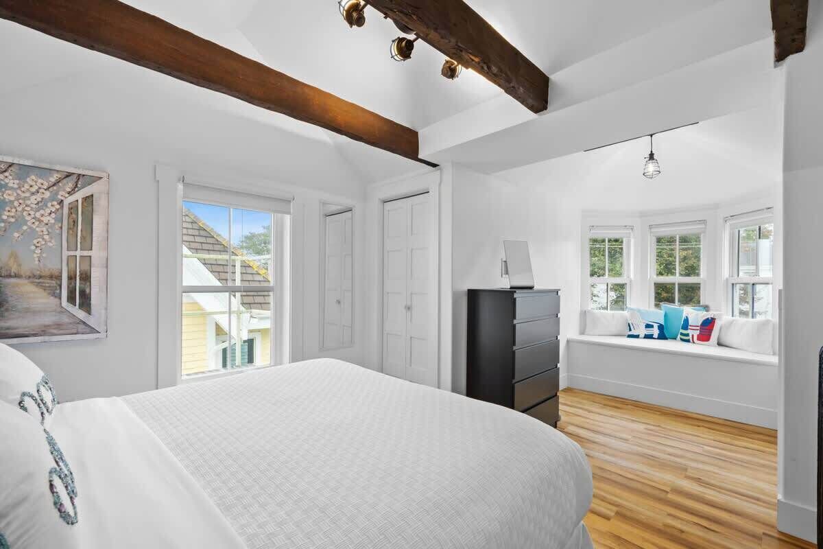 1 bedroom, iron/ironing board, travel crib, WiFi