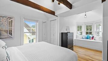 1 bedroom, iron/ironing board, travel crib, WiFi