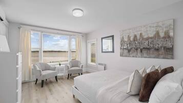 2 bedrooms, iron/ironing board, travel cot, WiFi