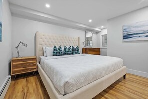 1 bedroom, iron/ironing board, travel crib, WiFi