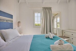 2 bedrooms, iron/ironing board, travel cot, free WiFi - Villa Artemis Periyali (Zakynthos)