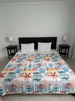 1 室のベッドルーム、アイロン / アイロン台、WiFi、ベッドシーツ