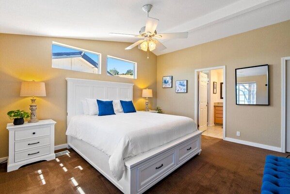 6 bedrooms, iron/ironing board, WiFi, bed sheets