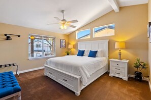 6 chambres, fer et planche à repasser, Wi-Fi, draps fournis