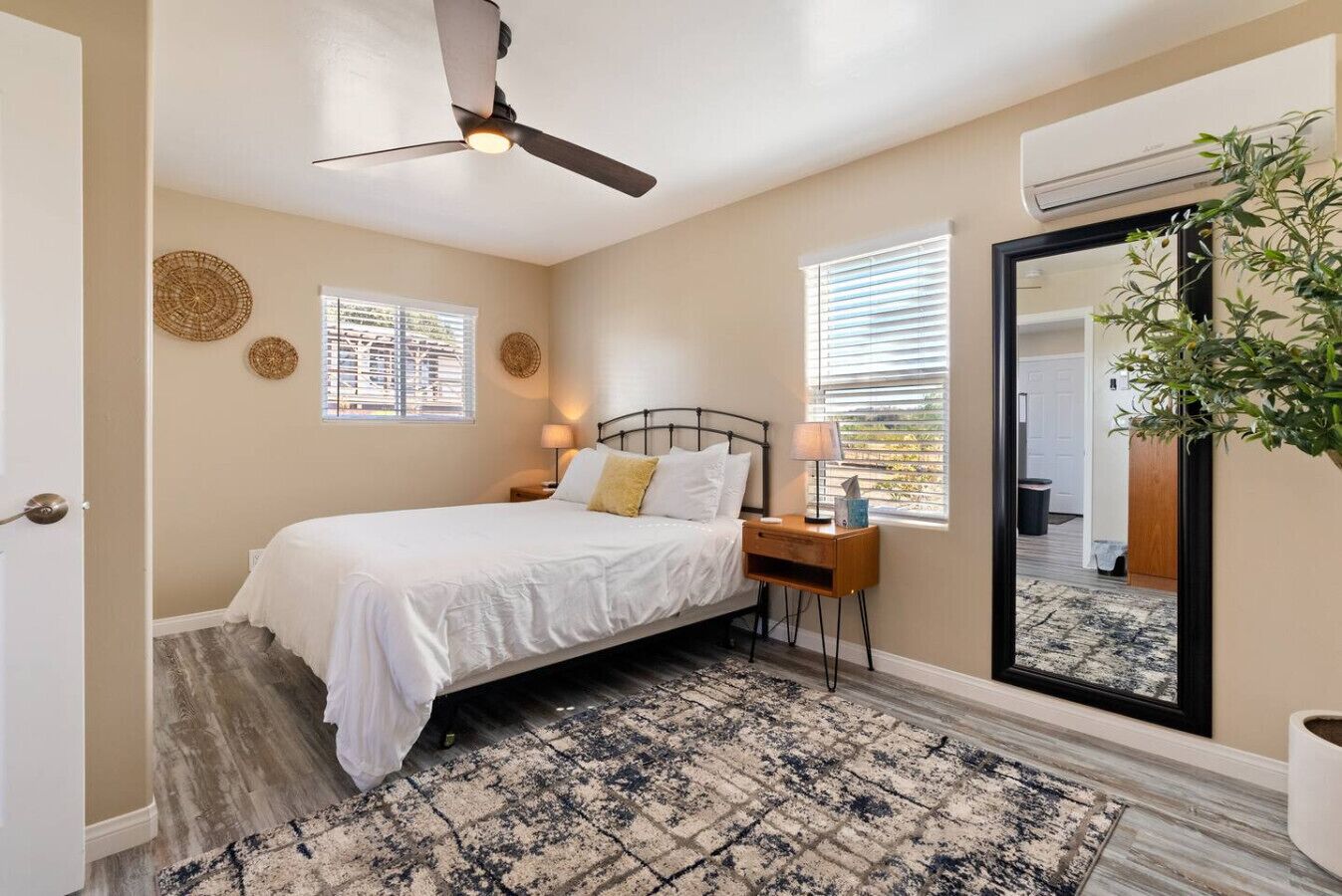 6 soverom, strykejern/-brett, wi-fi og sengetøy