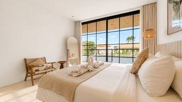 Superior Villa, Balcony, Garden View | 3 bedrooms, iron/ironing board, free WiFi