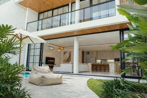 Private pool