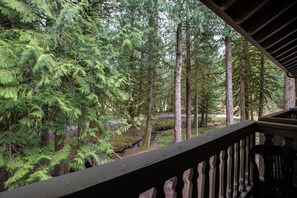 Apartment, 1 Bedroom, Smoking, Fireplace | Garden