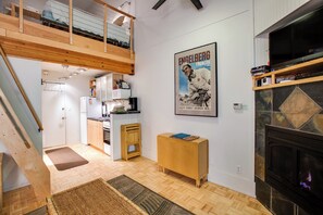 Apartment, 1 Bedroom, Smoking, Fireplace | Living room - Mt Baker Lodging Condo 94 - A Great Condo Near Skiing and Hiking Now has Wifi (Deming)